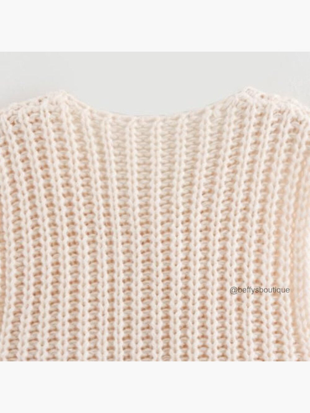 Crochet Chunky Knit Sleeveless Button Down Cardigan Vest Crop Top with Pockets - Picture 5 of 7